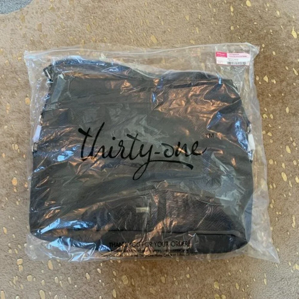 Thirty-One Fashion Games in City Charcoal Snake